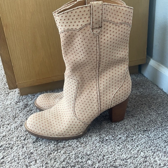 BORN Genevieve Suede Western Boots size 9 1/2 - Picture 11 of 15